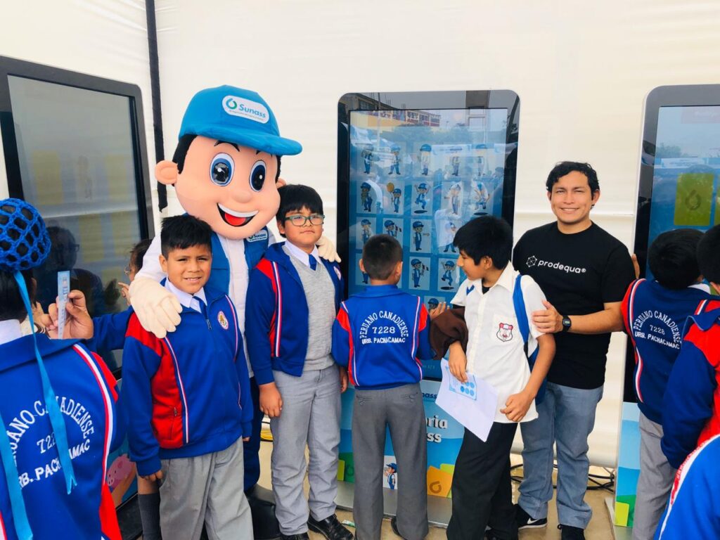 prodequa-en-el-evento-de-presentacion-del-videojuego-sunassito-en-accion